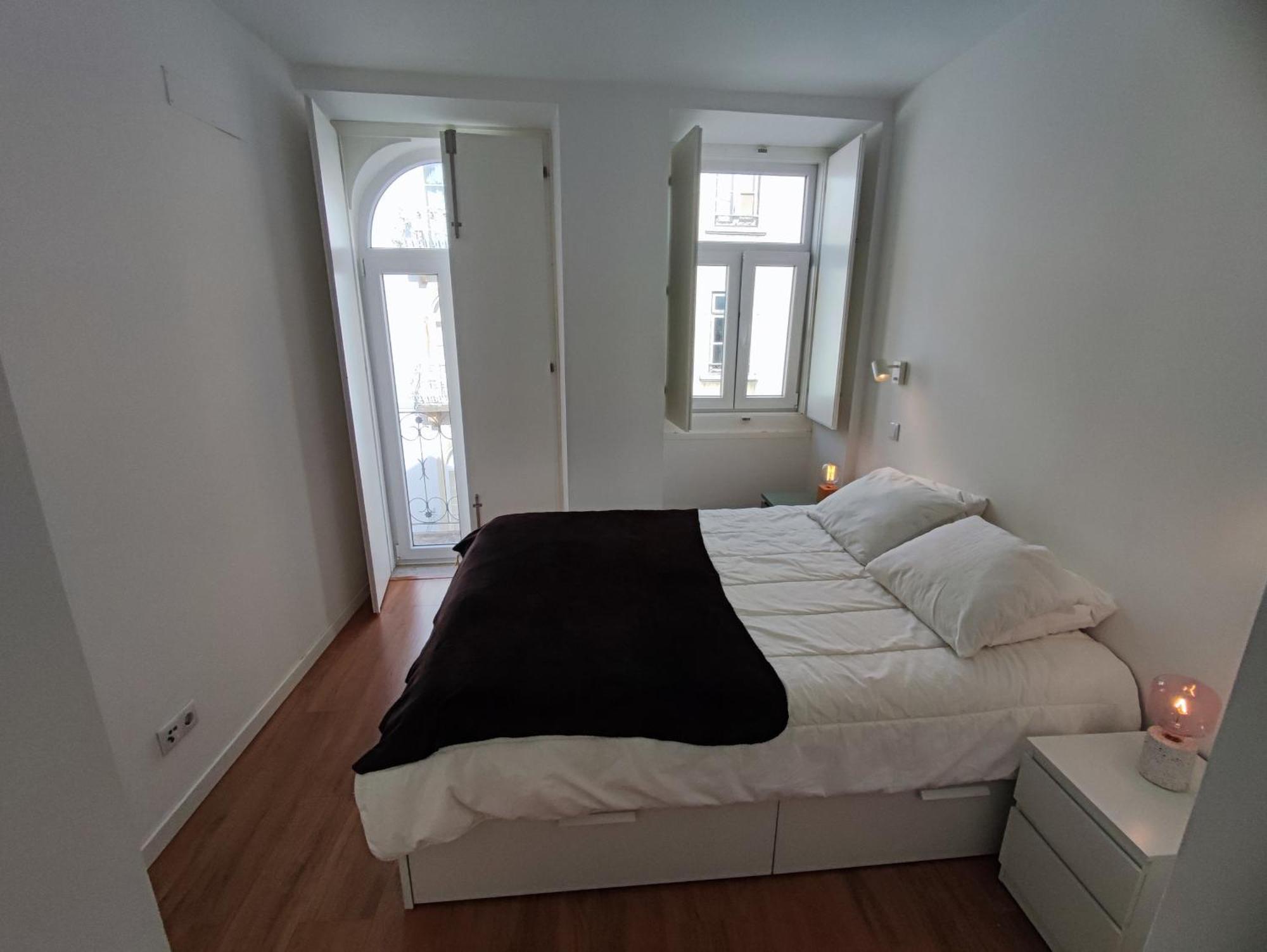 T1 Balcony W River Views, R Cardiff, Appartement